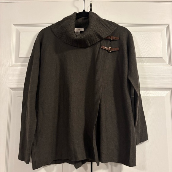 Ellen Tracy Sweaters - Elegant Ellen Tracy Deep Green Wool Ribbed Cowl Neck Sweater with Buckle Details